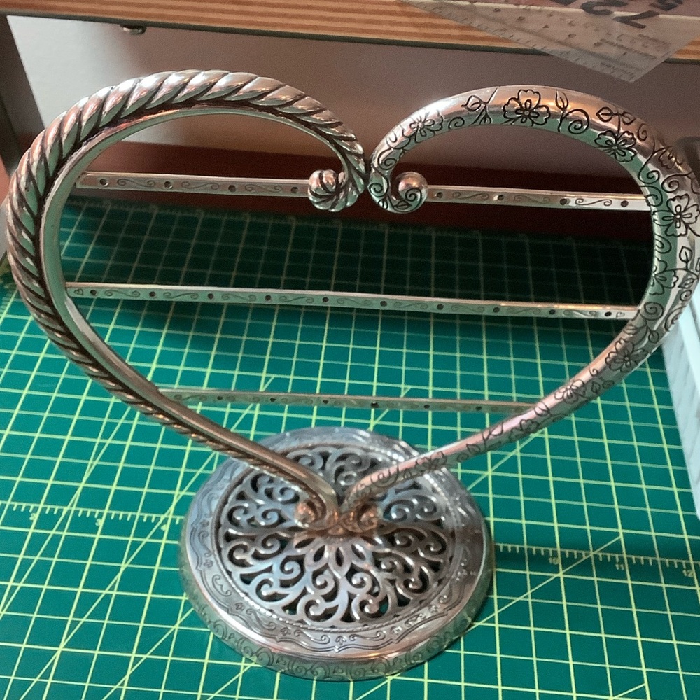 Brighton Silver Heart Jewelry Stand - Picture 10 of 11
